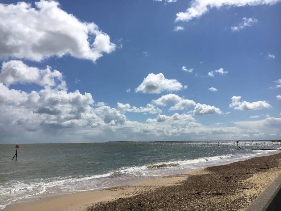 Gordon Villa - A Seaside Escape Harwich Exteriér fotografie